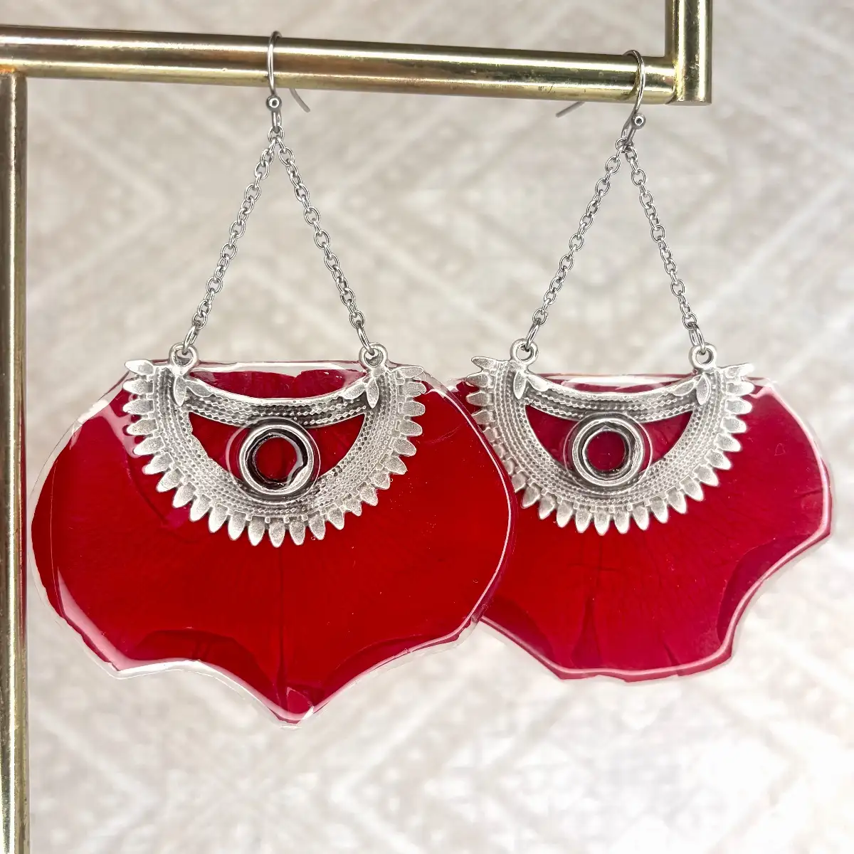 Rose rouge avec argenté