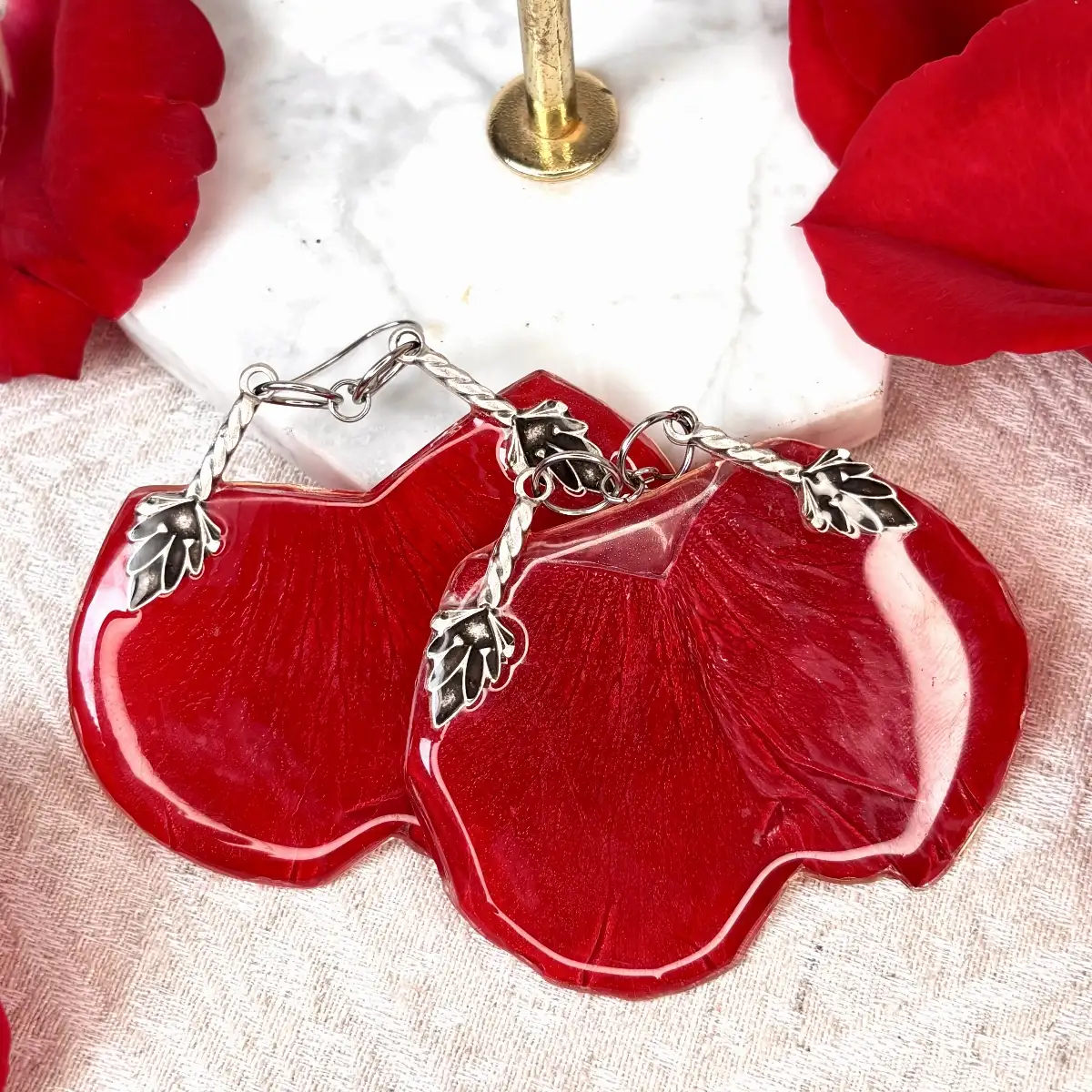 Rose rouge avec argenté