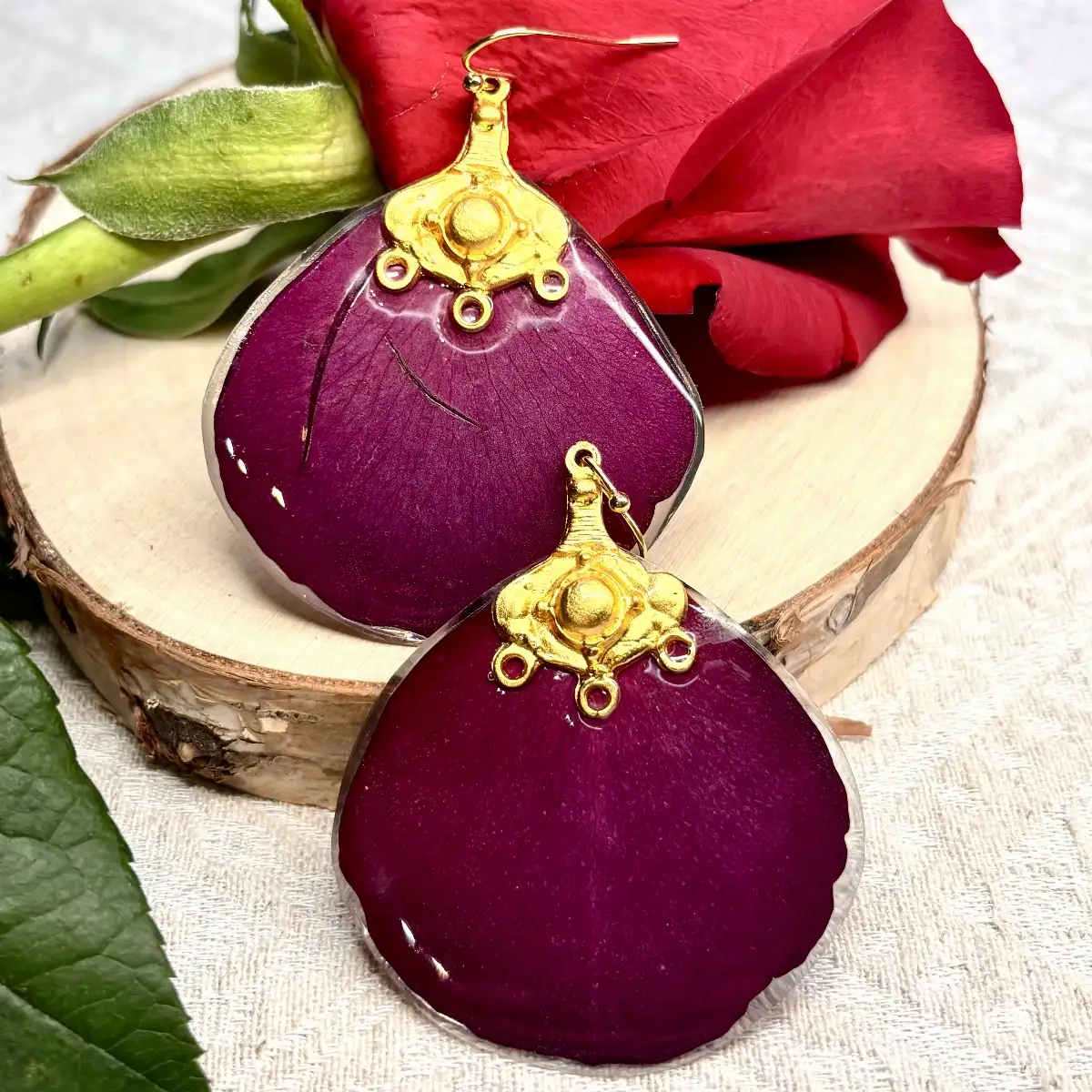 Rose bordeaux avec doré