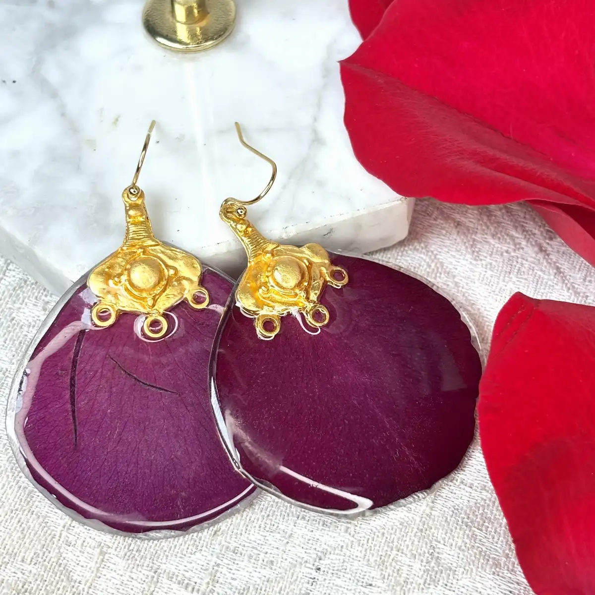 Rose bordeaux avec doré