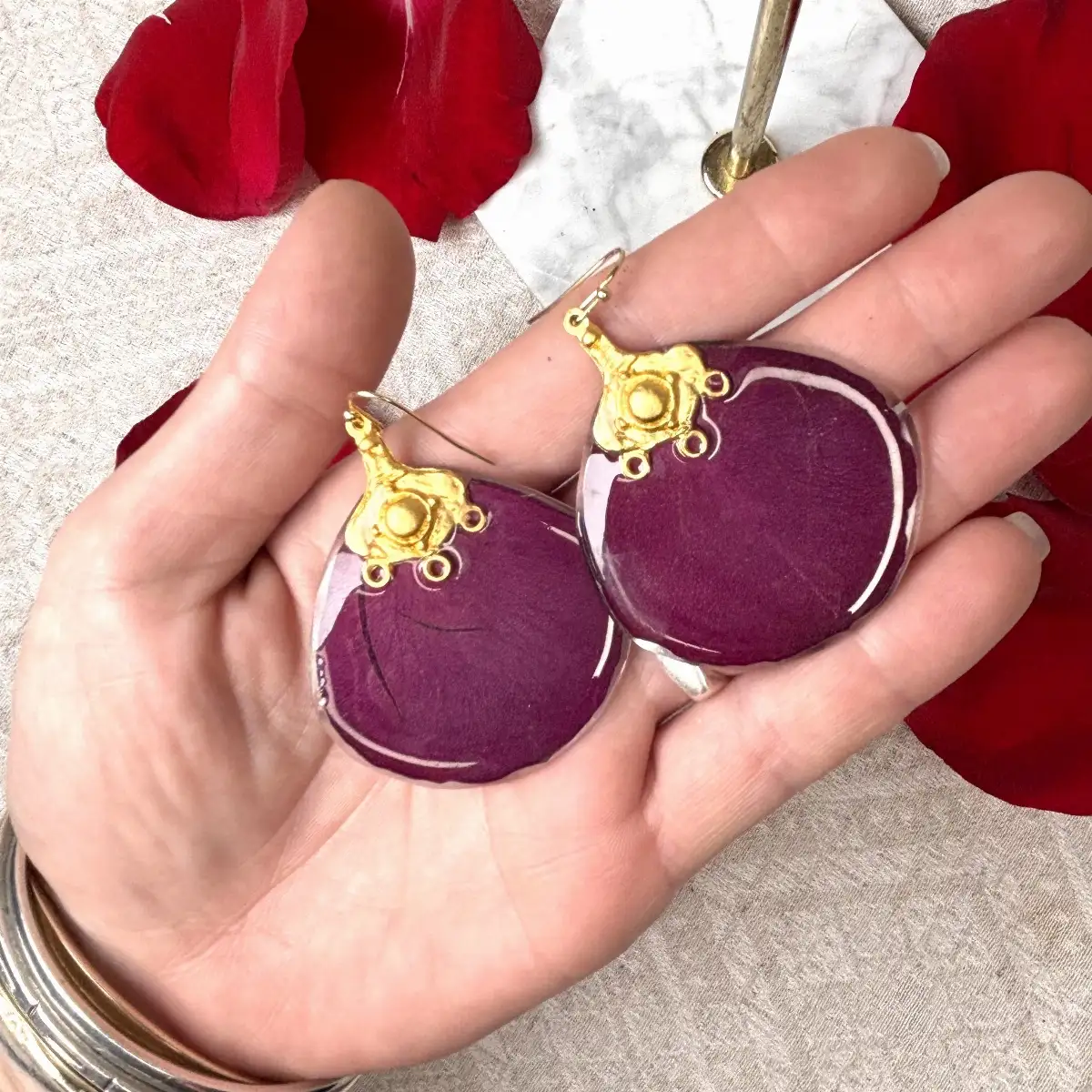 Rose bordeaux avec doré