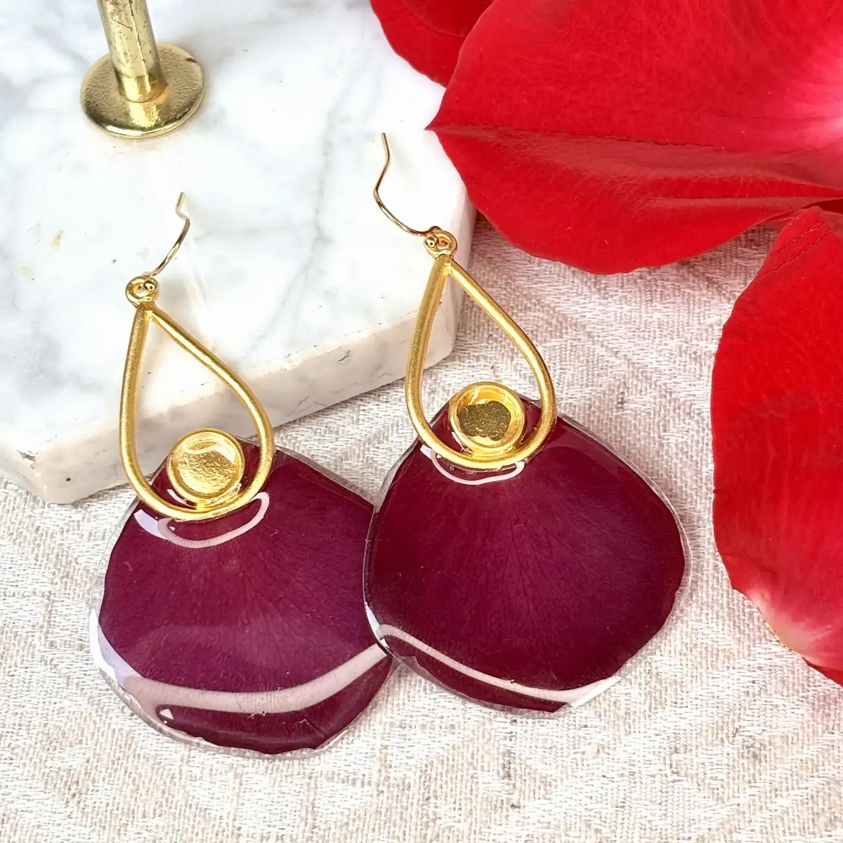 Rose bordeaux avec doré