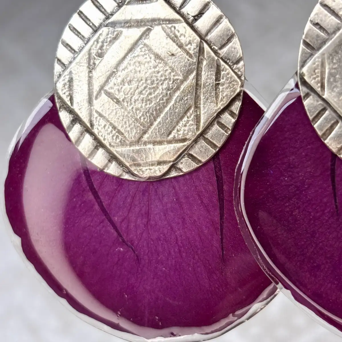 Rose bordeaux avec argenté