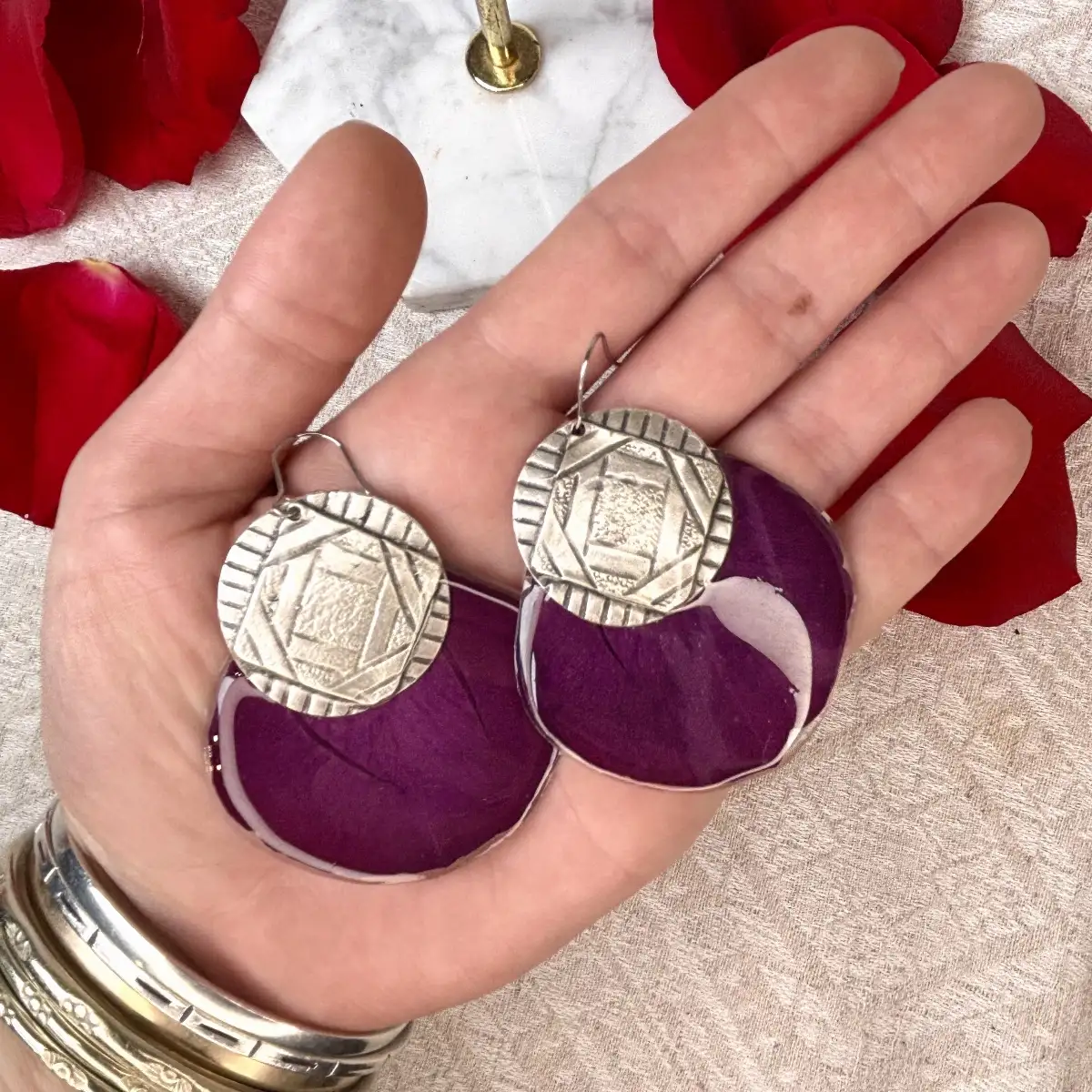 Rose bordeaux avec argenté